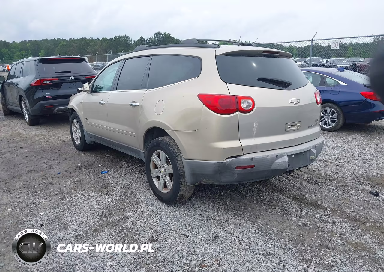 2010 Chevrolet Traverse Lt VIN:1GNLRFED3AS136007 - 3