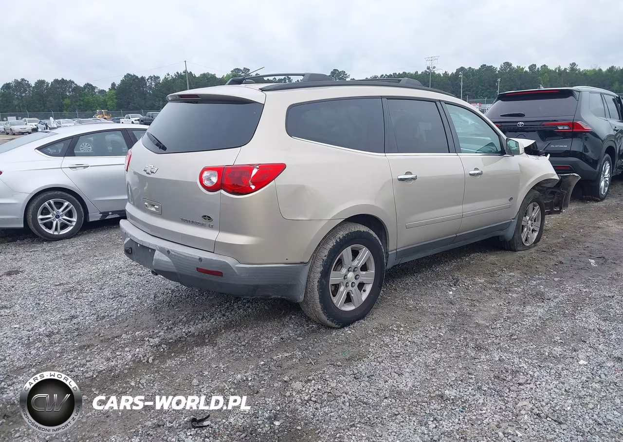 2010 Chevrolet Traverse Lt VIN:1GNLRFED3AS136007 - 4