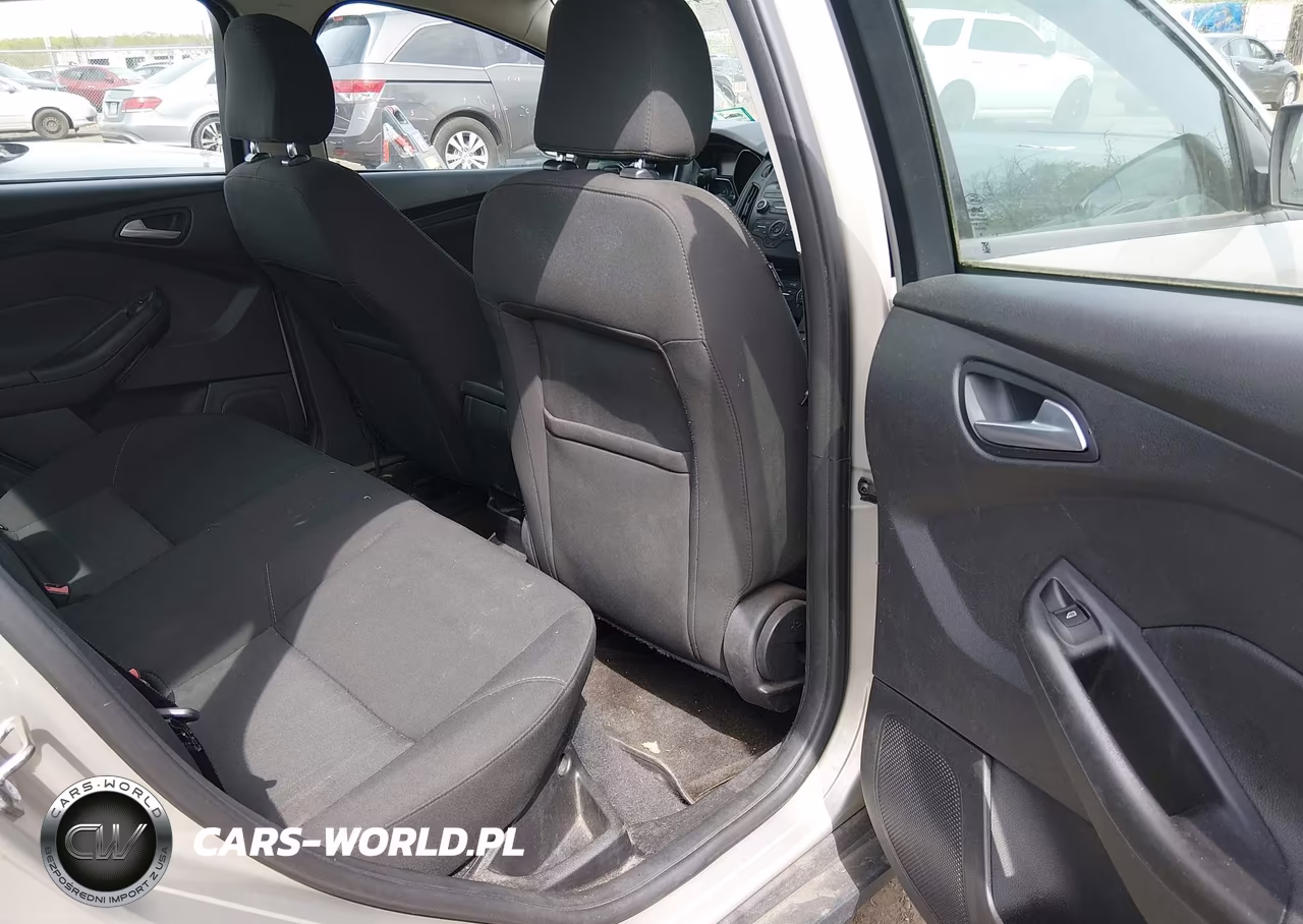2015 Ford Focus Se VIN:1FADP3F26FL317088 - 8