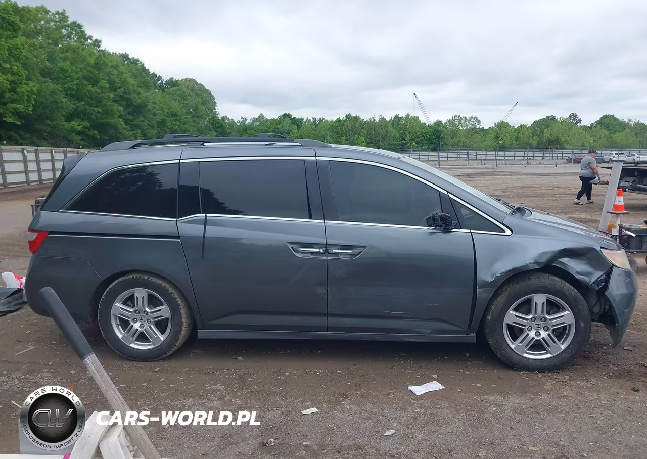 2011 Honda Odyssey Touring-Touring Elite VIN:5FNRL5H95BB031196 - 12