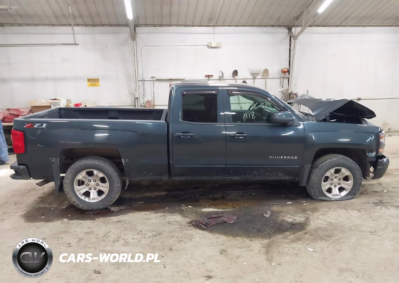 2018 Chevrolet Silverado 1500 2Lt VIN:1GCVKREC5JZ201266 - 13