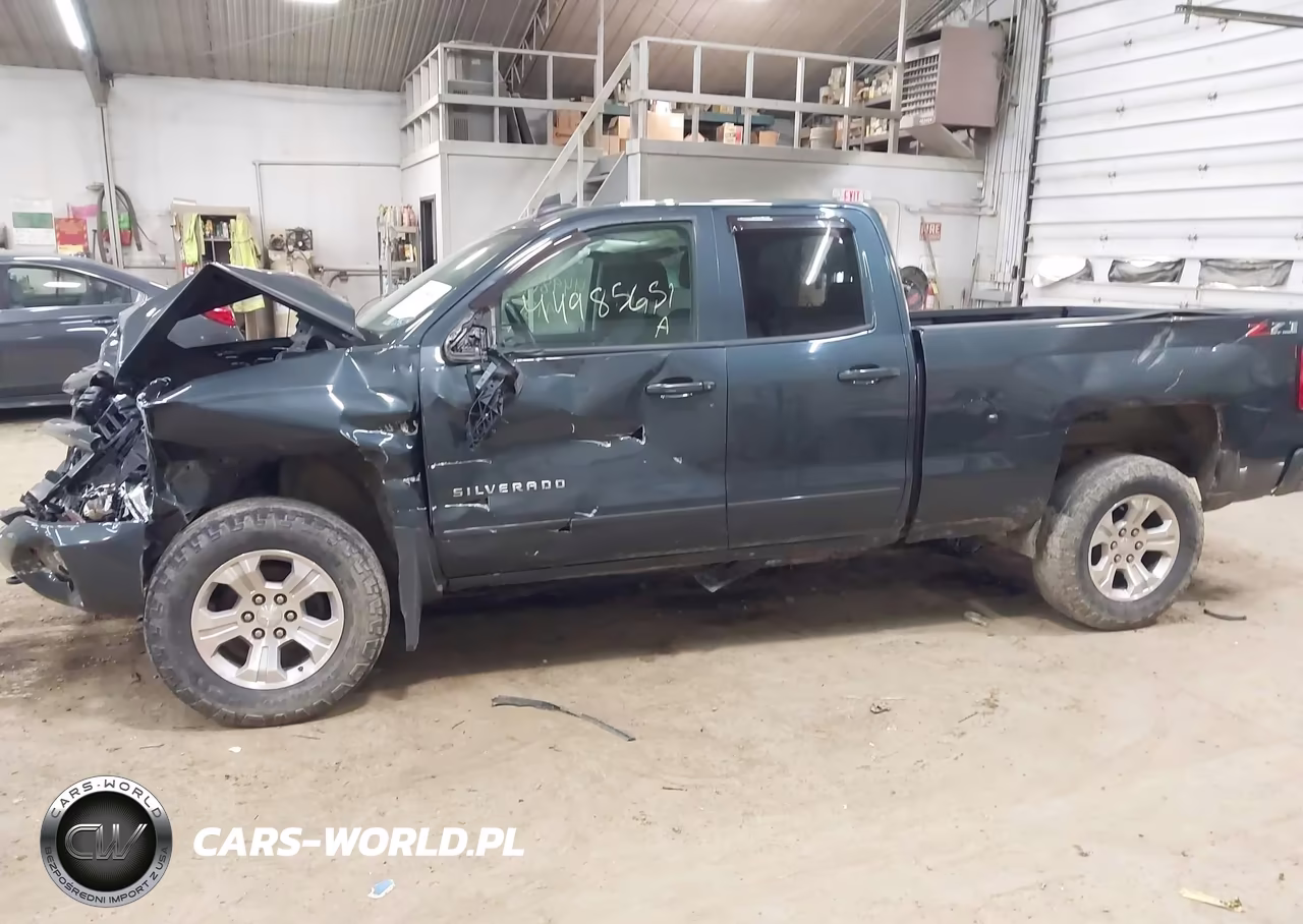 2018 Chevrolet Silverado 1500 2Lt VIN:1GCVKREC5JZ201266 - 14