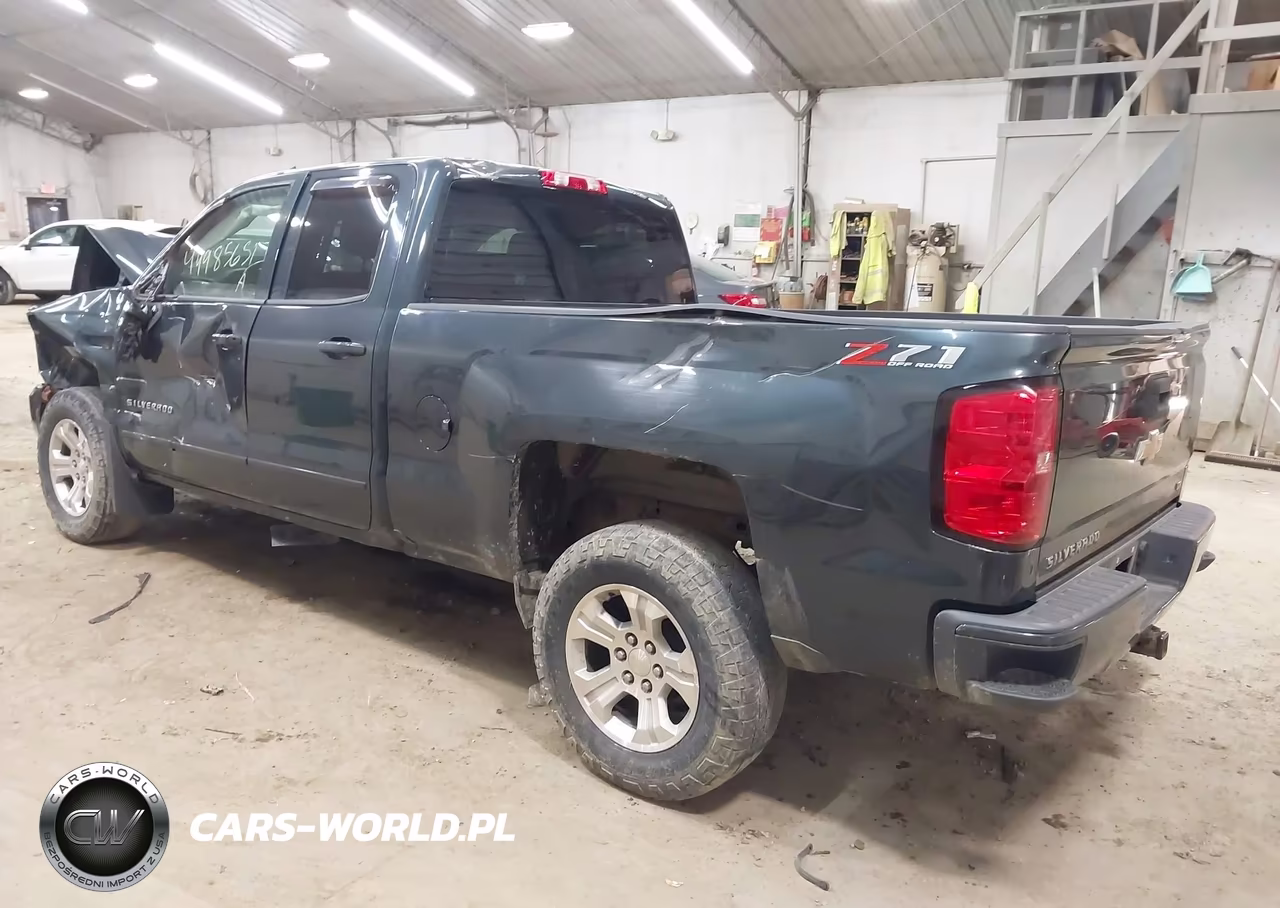 2018 Chevrolet Silverado 1500 2Lt VIN:1GCVKREC5JZ201266 - 3