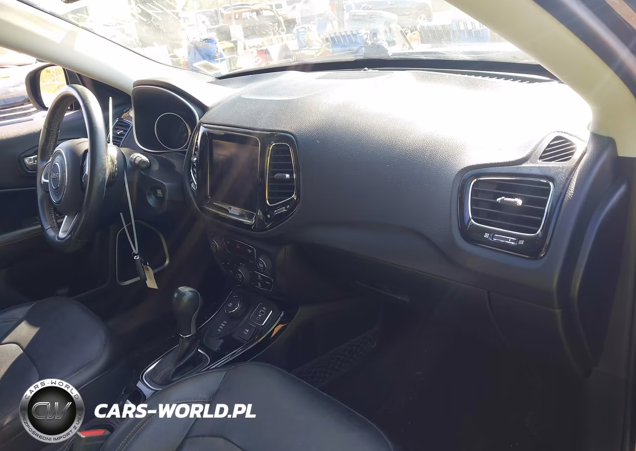 2019 Jeep Compass Limited 4X4 VIN:3C4NJDCB6KT670214 - 5