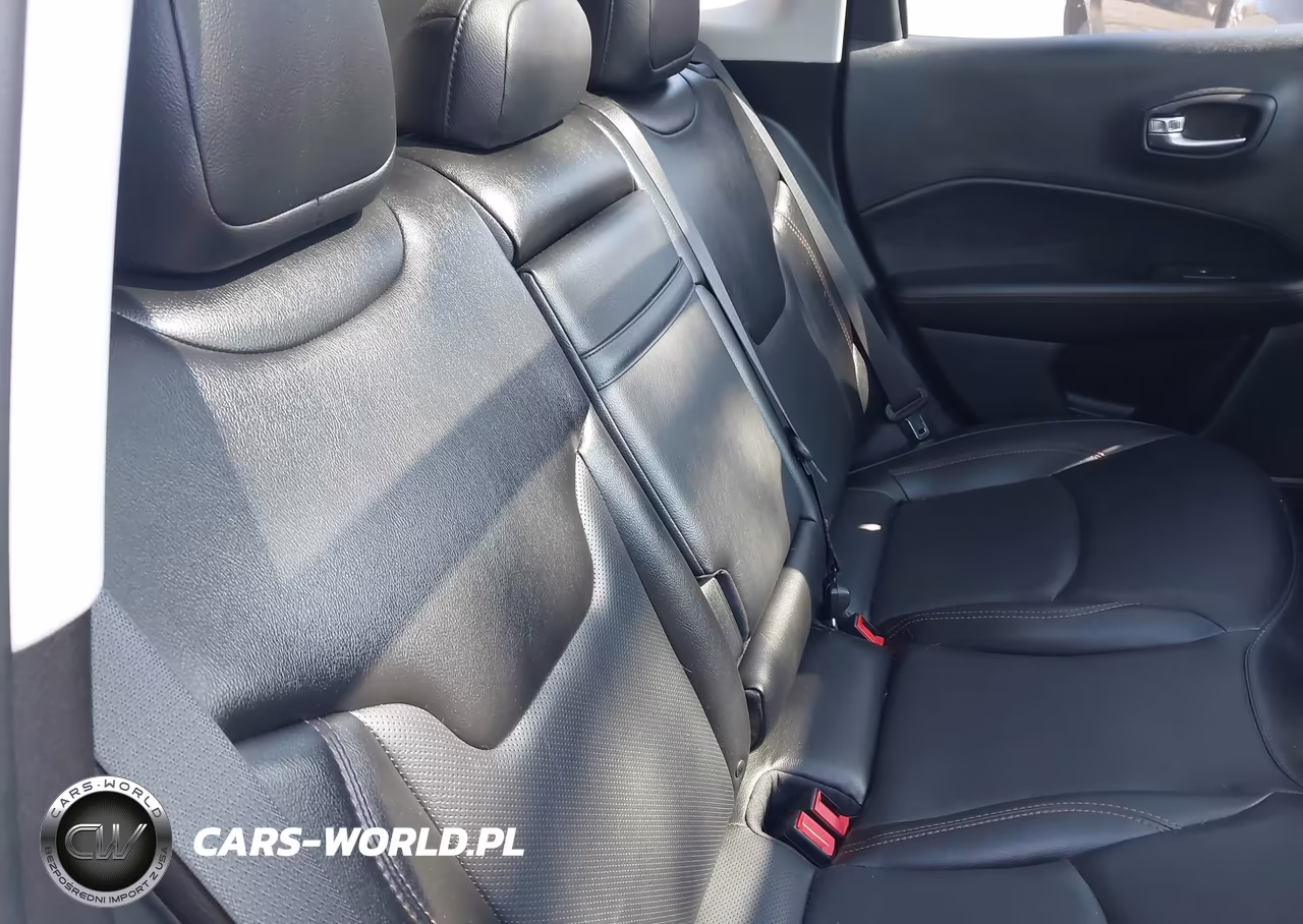 2019 Jeep Compass Limited 4X4 VIN:3C4NJDCB6KT670214 - 8