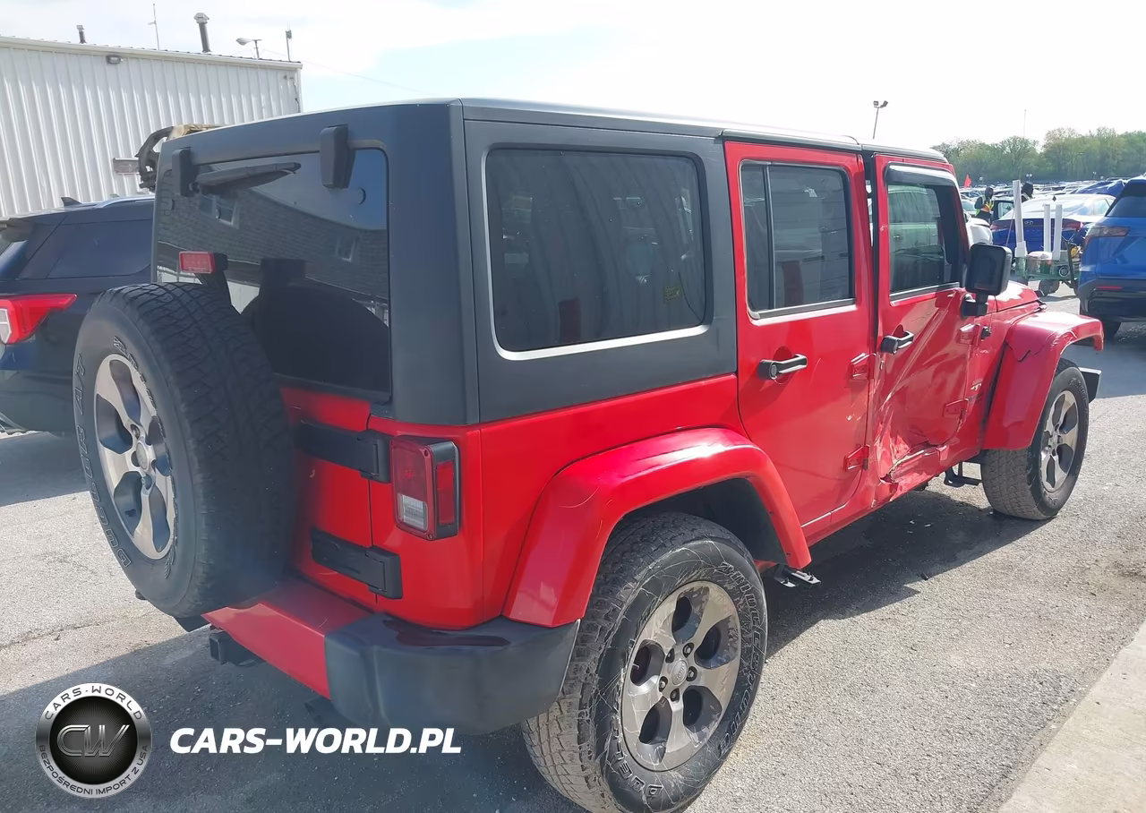2016 Jeep Wrangler Unlimited Sahara VIN:1C4BJWEG4GL242880 - 4