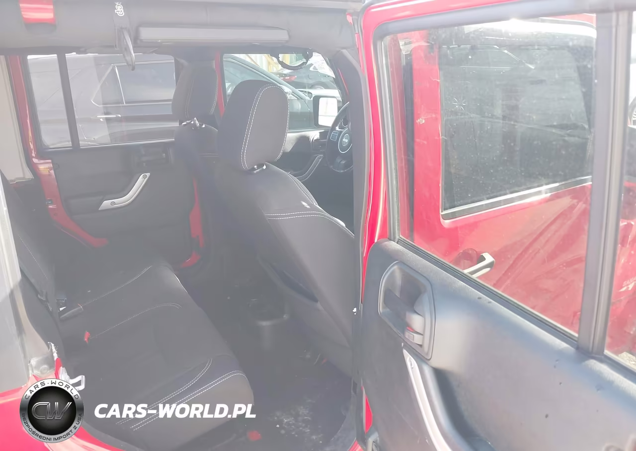 2016 Jeep Wrangler Unlimited Sahara VIN:1C4BJWEG4GL242880 - 8