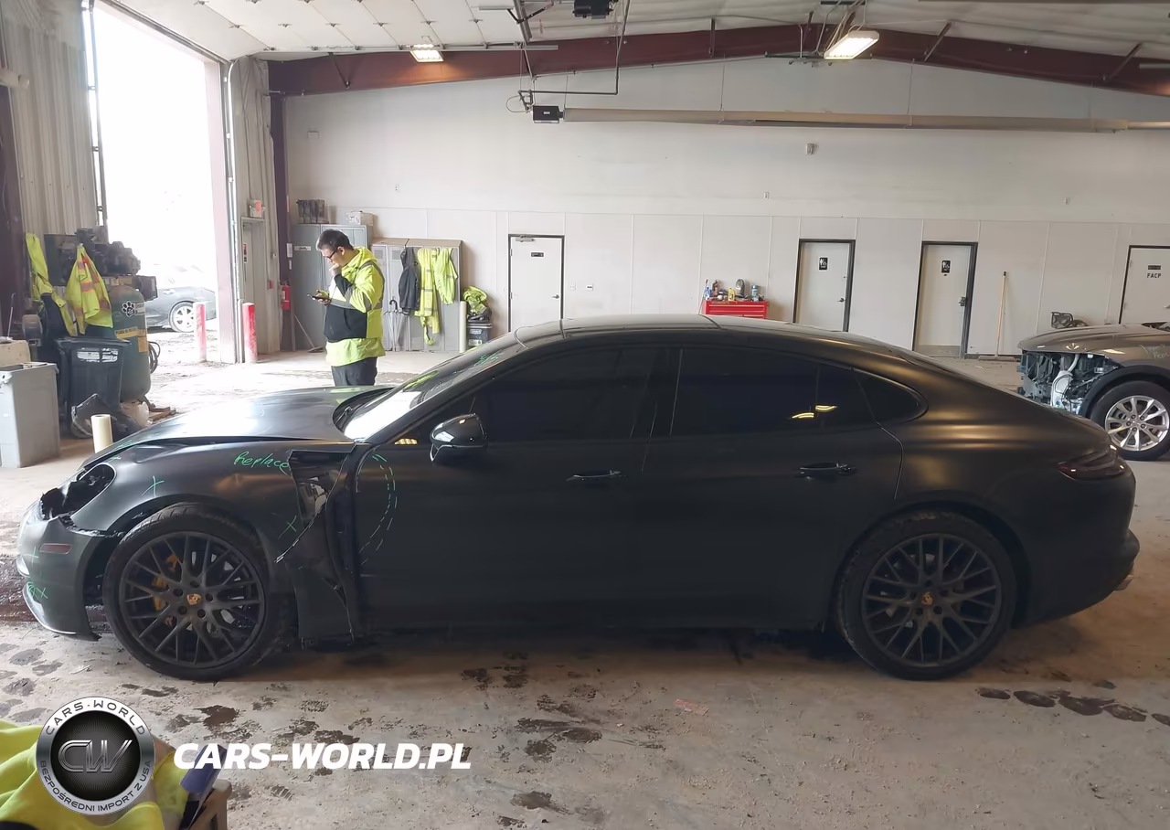 2017 Porsche Panamera 4 VIN:WP0AA2A71HL100398 - 14