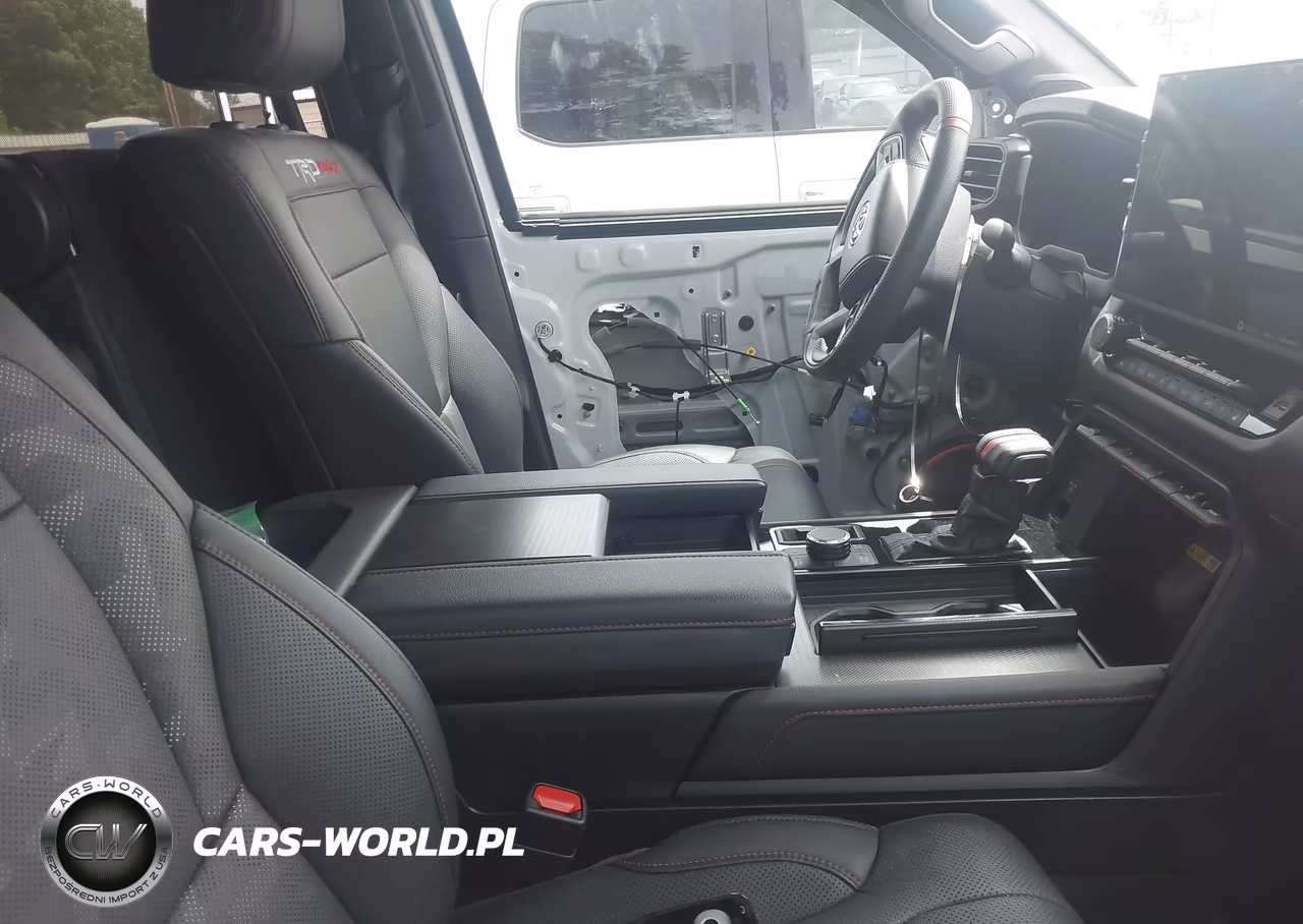 2024 Toyota Sequoia Trd Pro VIN:7SVAAABA4RX044848 - 5