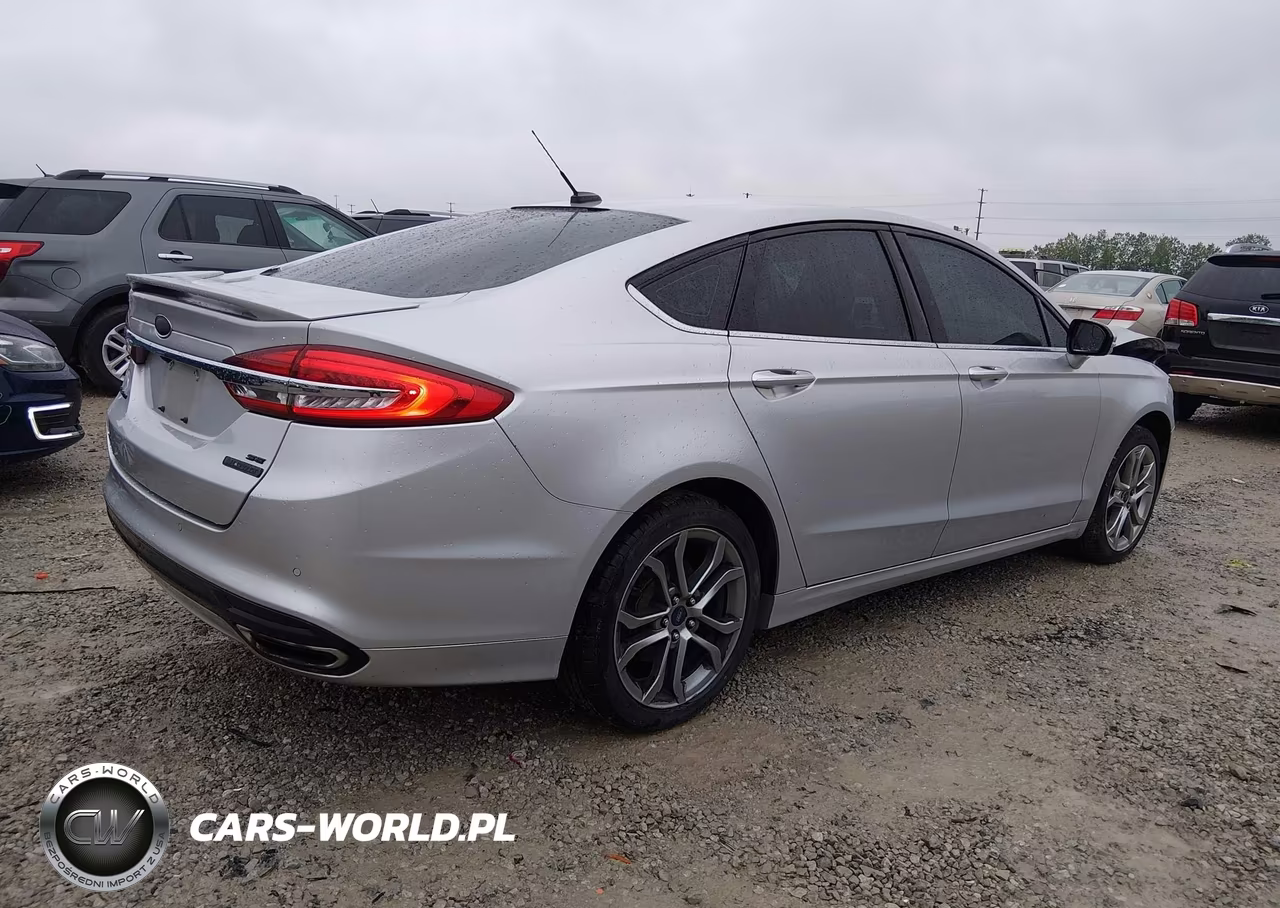 2017 Ford Fusion Se VIN:3FA6P0H90HR334023 - 4