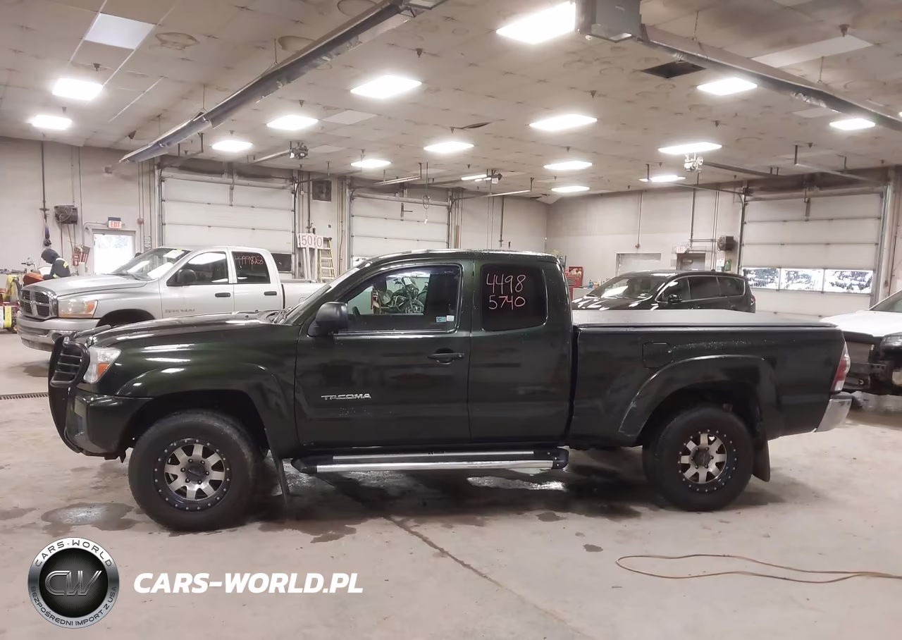 2013 Toyota Tacoma Base V6 VIN:5TFUU4EN2DX057895 - 14