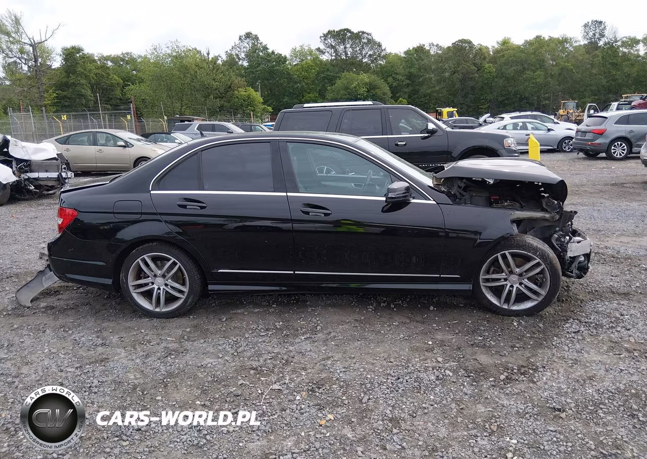 2014 Mercedes-Benz C 250 Sport VIN:WDDGF4HB3ER305480 - 14