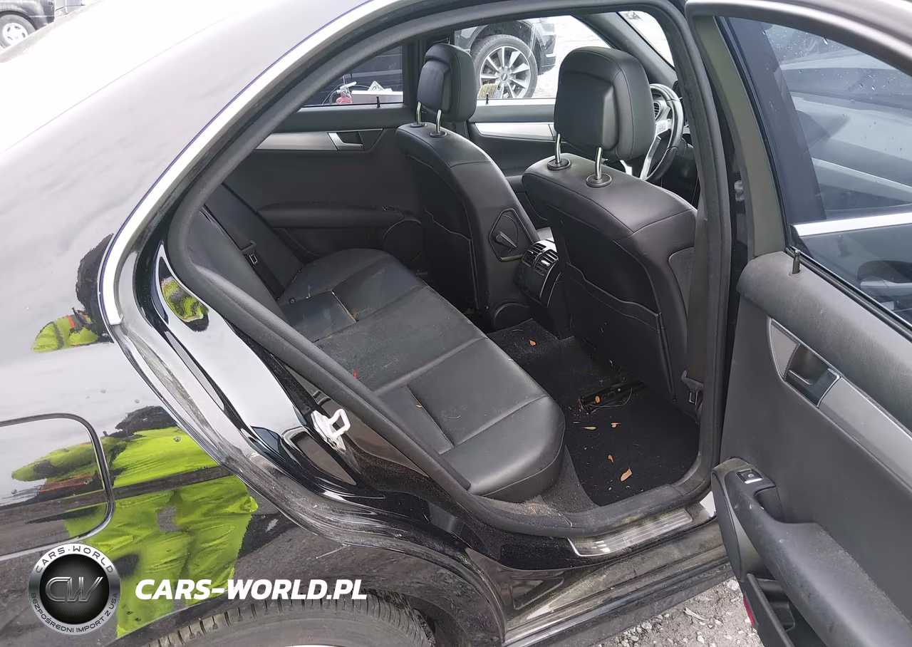 2014 Mercedes-Benz C 250 Sport VIN:WDDGF4HB3ER305480 - 8