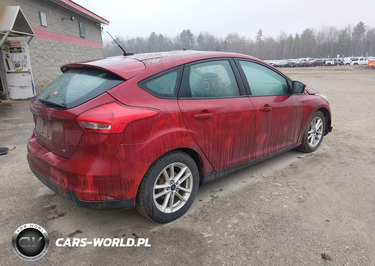 2016 Ford Focus Se VIN:1FADP3K27GL240111 - 4