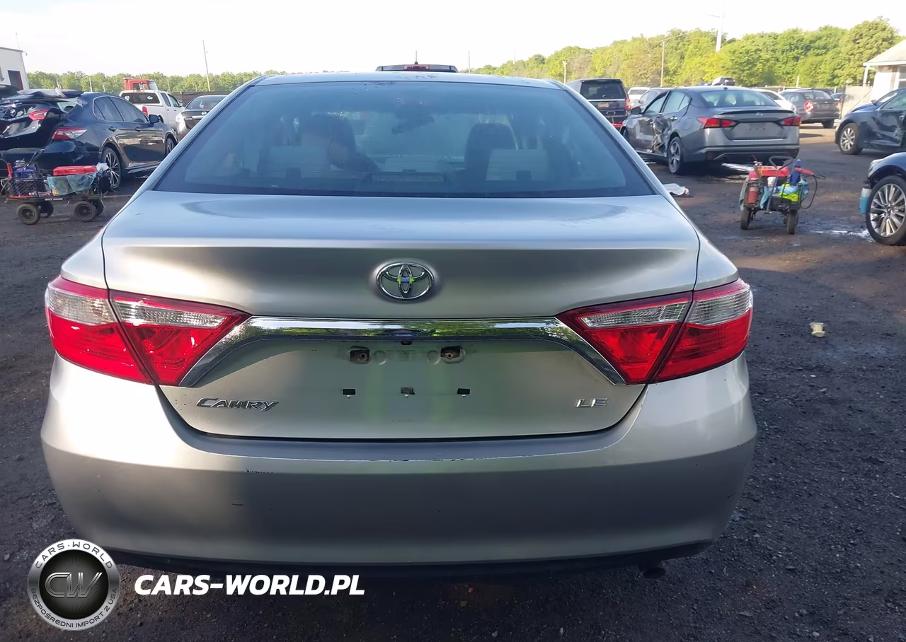 2017 Toyota Camry Le VIN:4T1BF1FKXHU413436 - 16