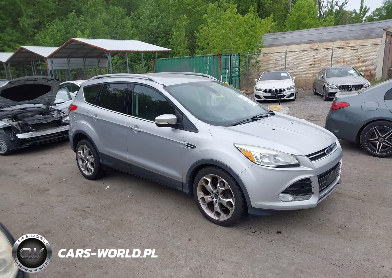 2015 Ford Escape Titanium – zdjęcie 1 z 16