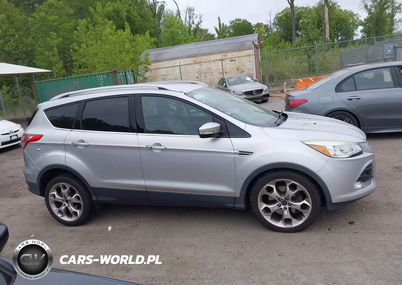 2015 Ford Escape Titanium VIN:1FMCU9J95FUB00322 - 13