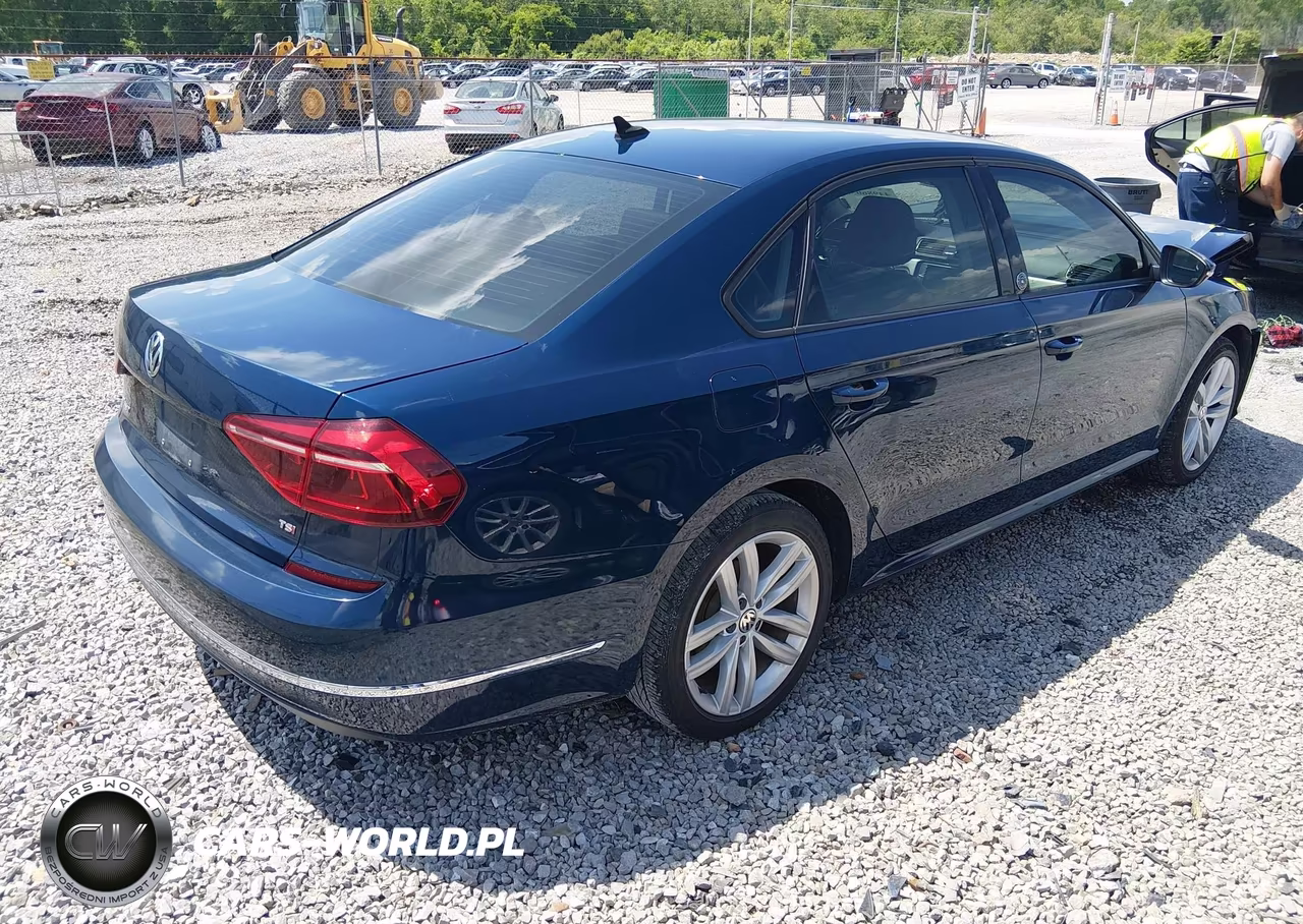 2019 Volkswagen Passat 2.0T Wolfsburg Edition VIN:1VWLA7A39KC012948 - 4
