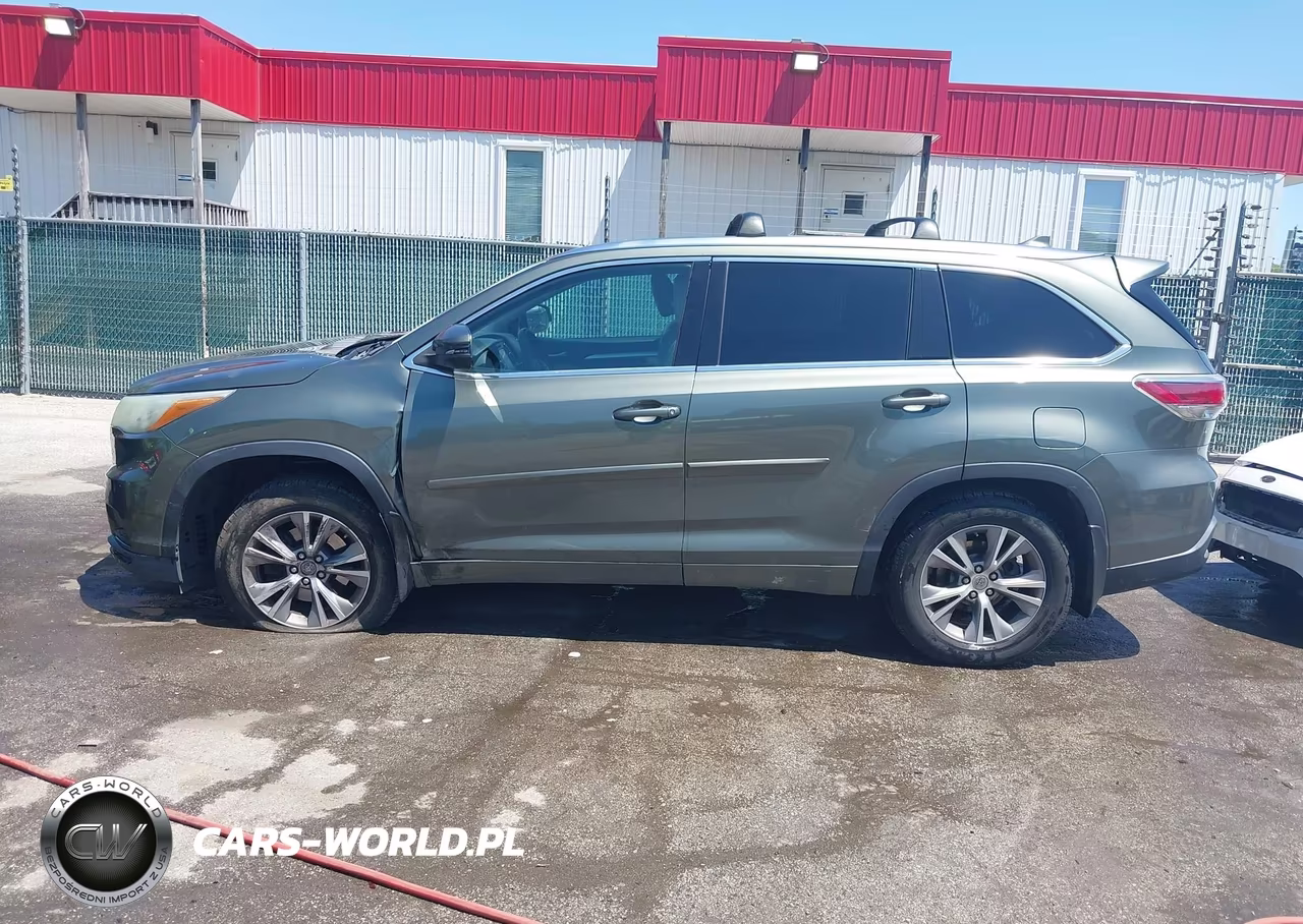 2015 Toyota Highlander Xle V6 VIN:5TDJKRFH2FS107721 - 14