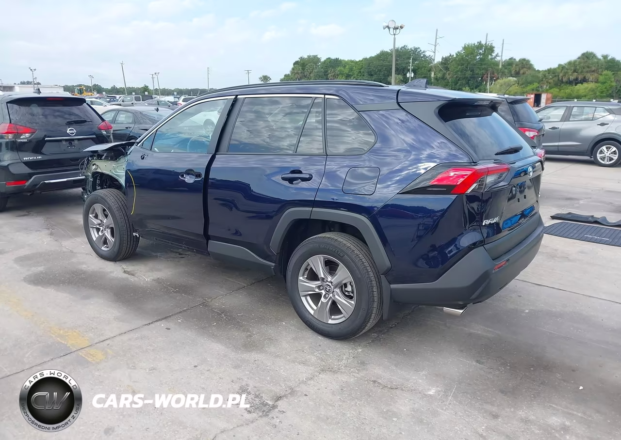 2025 Toyota Rav4 Xle VIN:2T3W1RFV0SW439812 - 3
