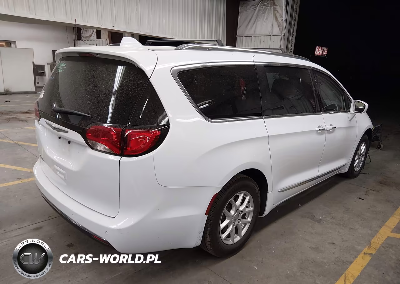 2020 Chrysler Pacifica Touring L VIN:2C4RC1BG8LR280727 - 4