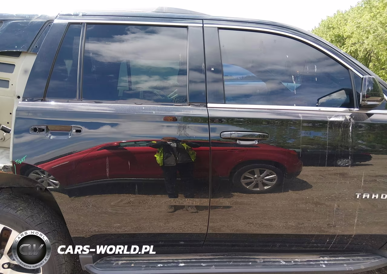2015 Chevrolet Tahoe Lt VIN:1GNSKBKCXFR651833 - 13