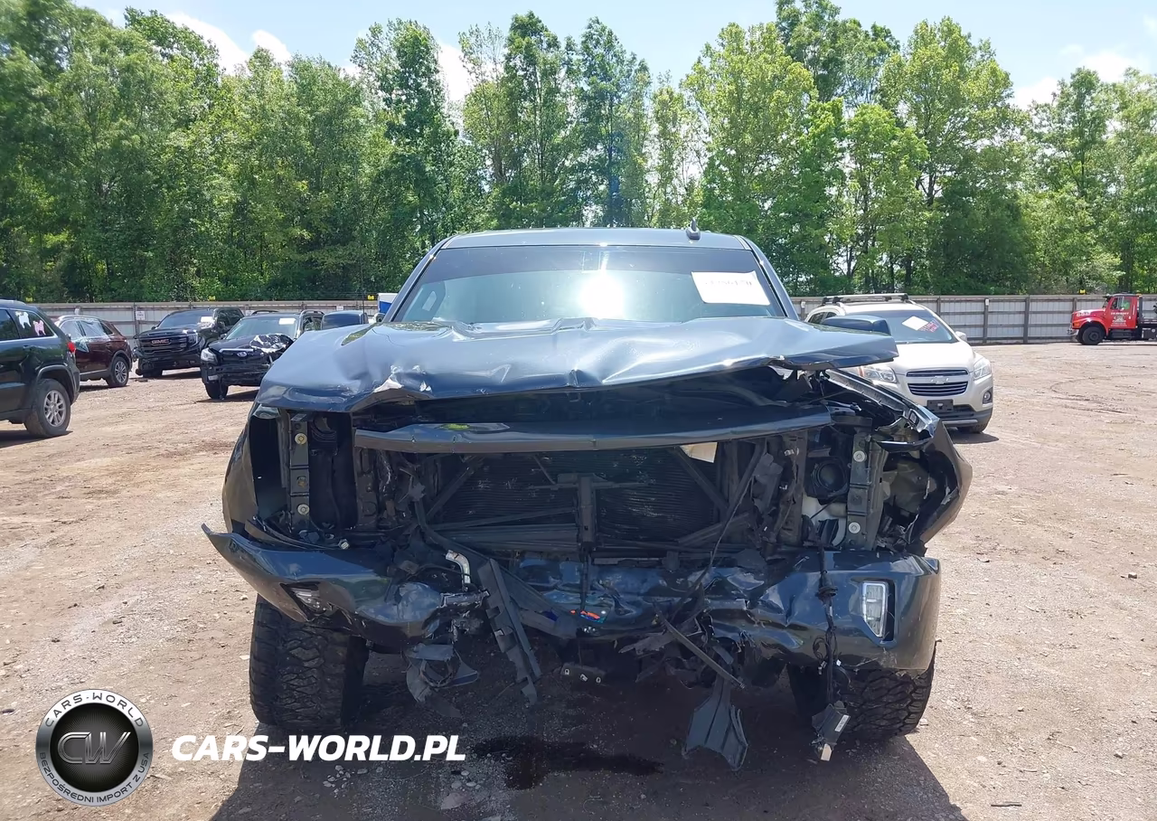2018 Chevrolet Silverado 1500 2Lt VIN:3GCUKREC1JG423282 - 12