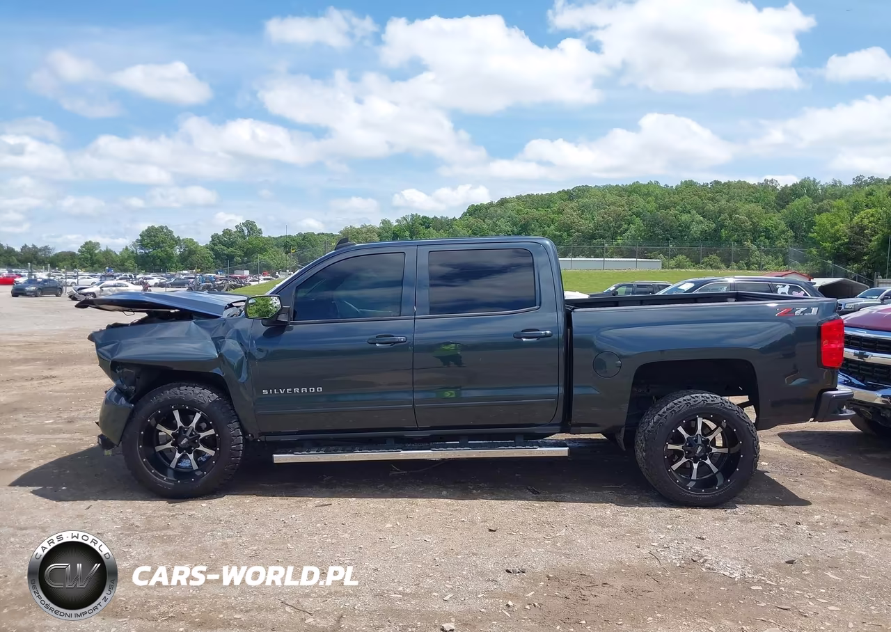 2018 Chevrolet Silverado 1500 2Lt VIN:3GCUKREC1JG423282 - 14