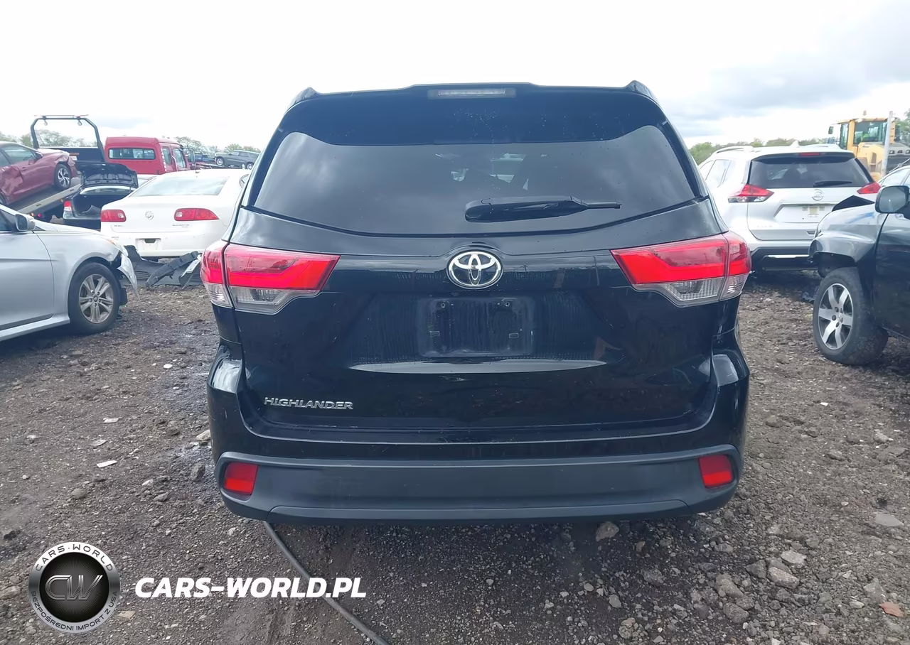 2019 Toyota Highlander Le VIN:5TDZARFH8KS042888 - 17