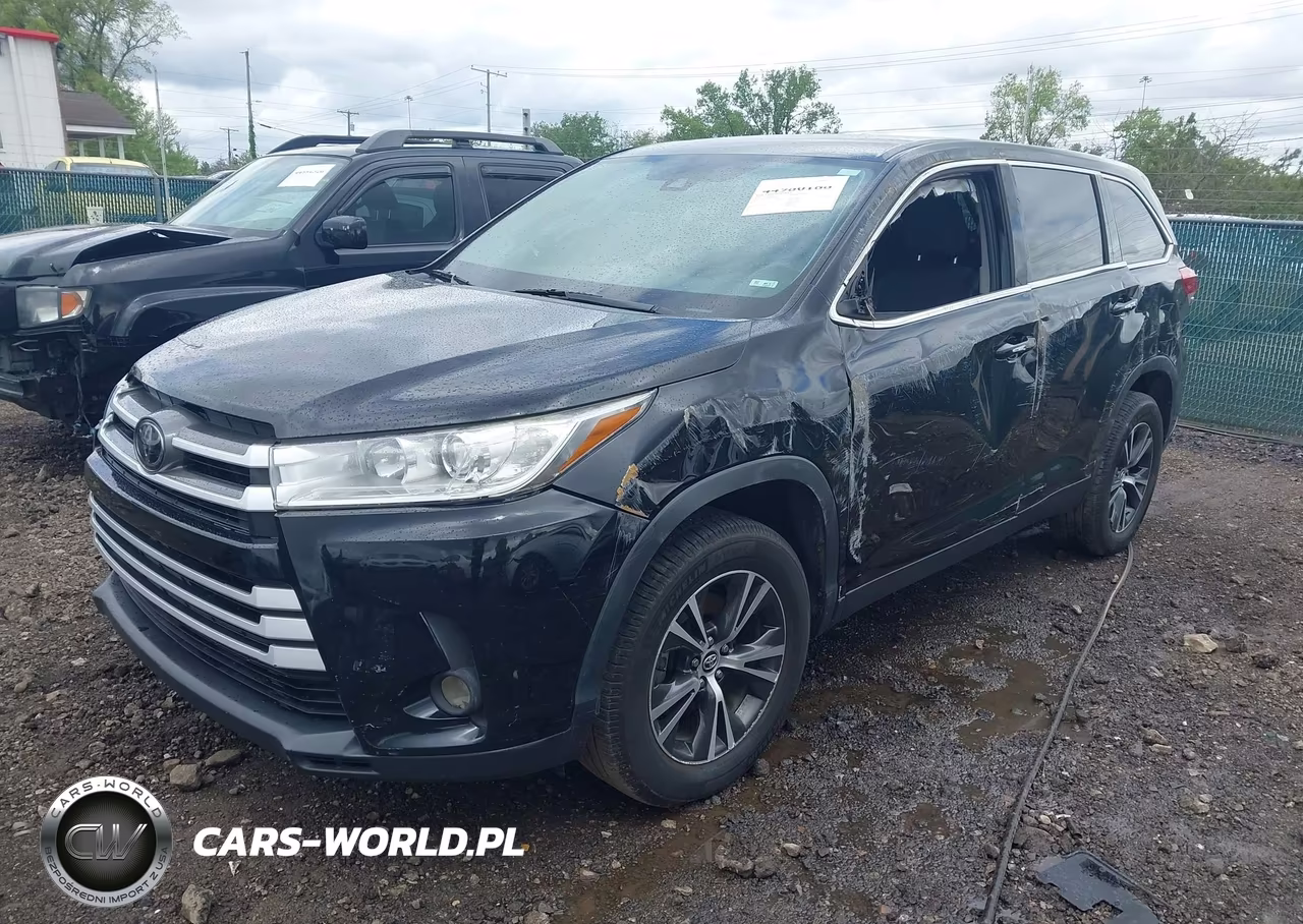 2019 Toyota Highlander Le VIN:5TDZARFH8KS042888 - 2