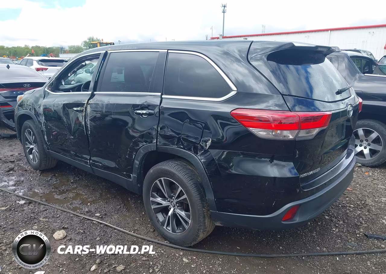 2019 Toyota Highlander Le VIN:5TDZARFH8KS042888 - 3