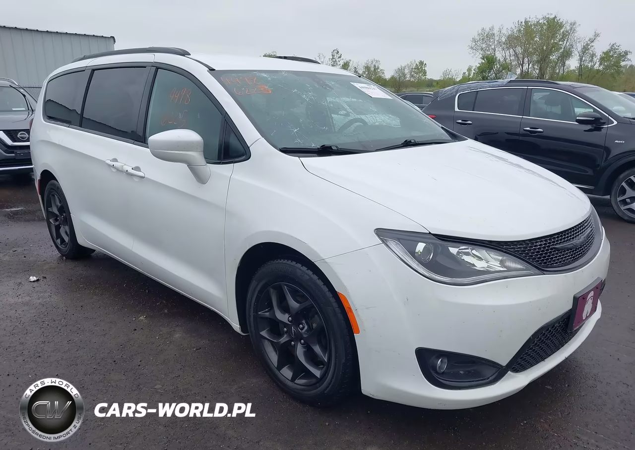 2018 Chrysler Pacifica Touring L Plus