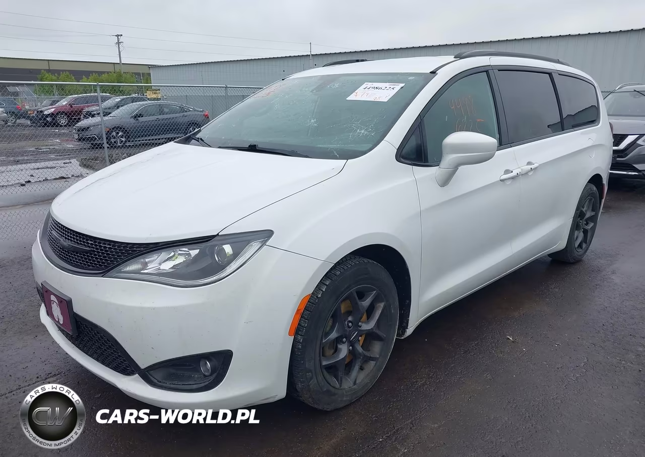 2018 Chrysler Pacifica Touring L Plus VIN:2C4RC1EG7JR351635 - 2