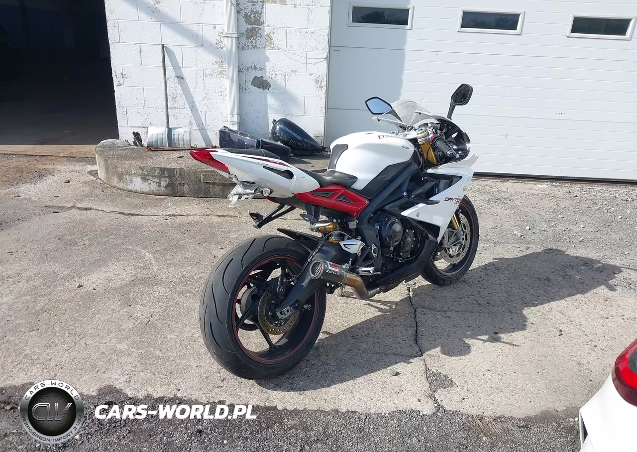 2013 Triumph Motorcycle Daytona 675-R VIN:SMTA02YK4DJ587505 - 4
