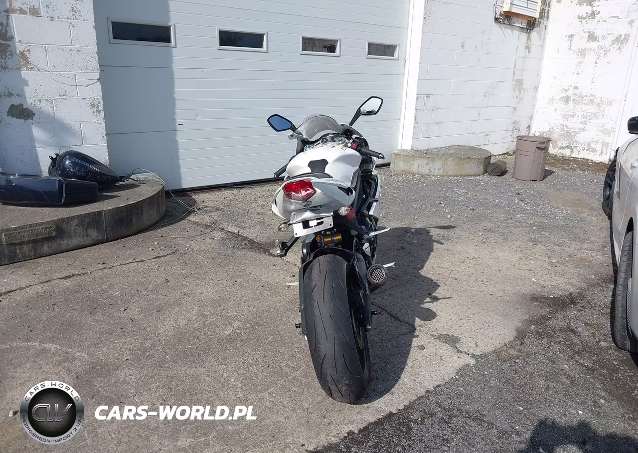 2013 Triumph Motorcycle Daytona 675-R VIN:SMTA02YK4DJ587505 - 6