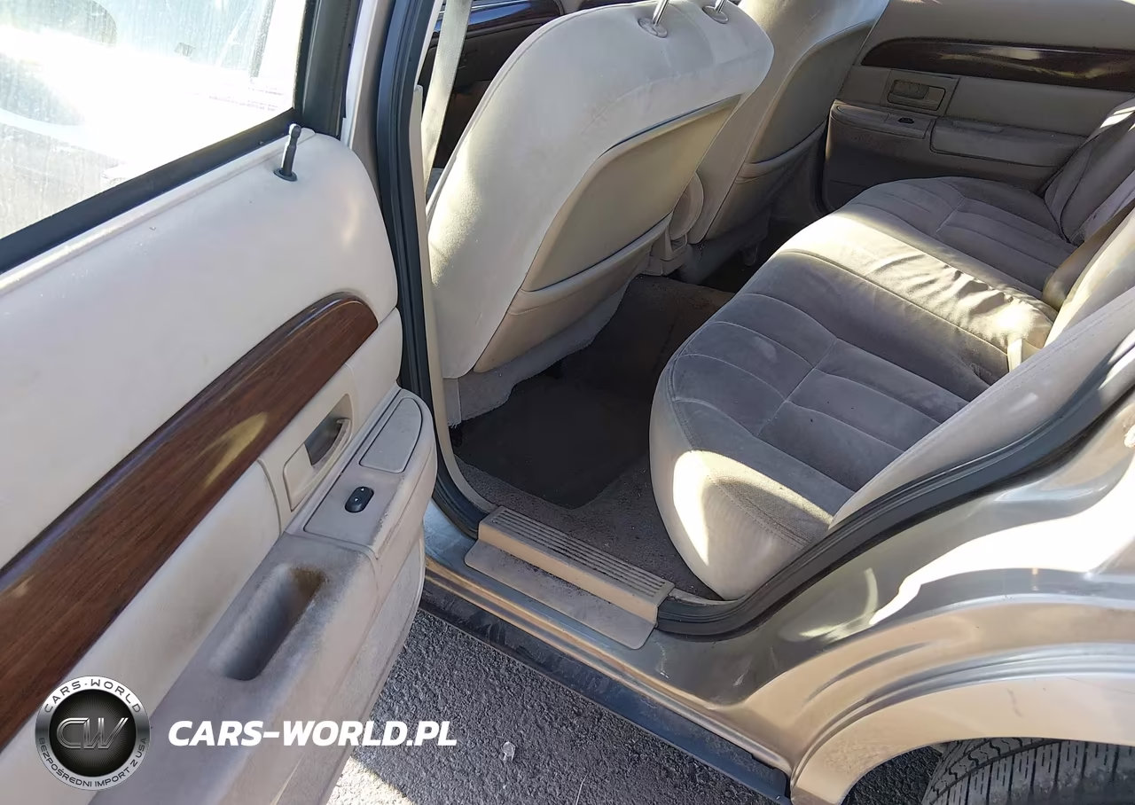 2003 Mercury Grand Marquis Gs VIN:2MEFM74W93X702649 - 8