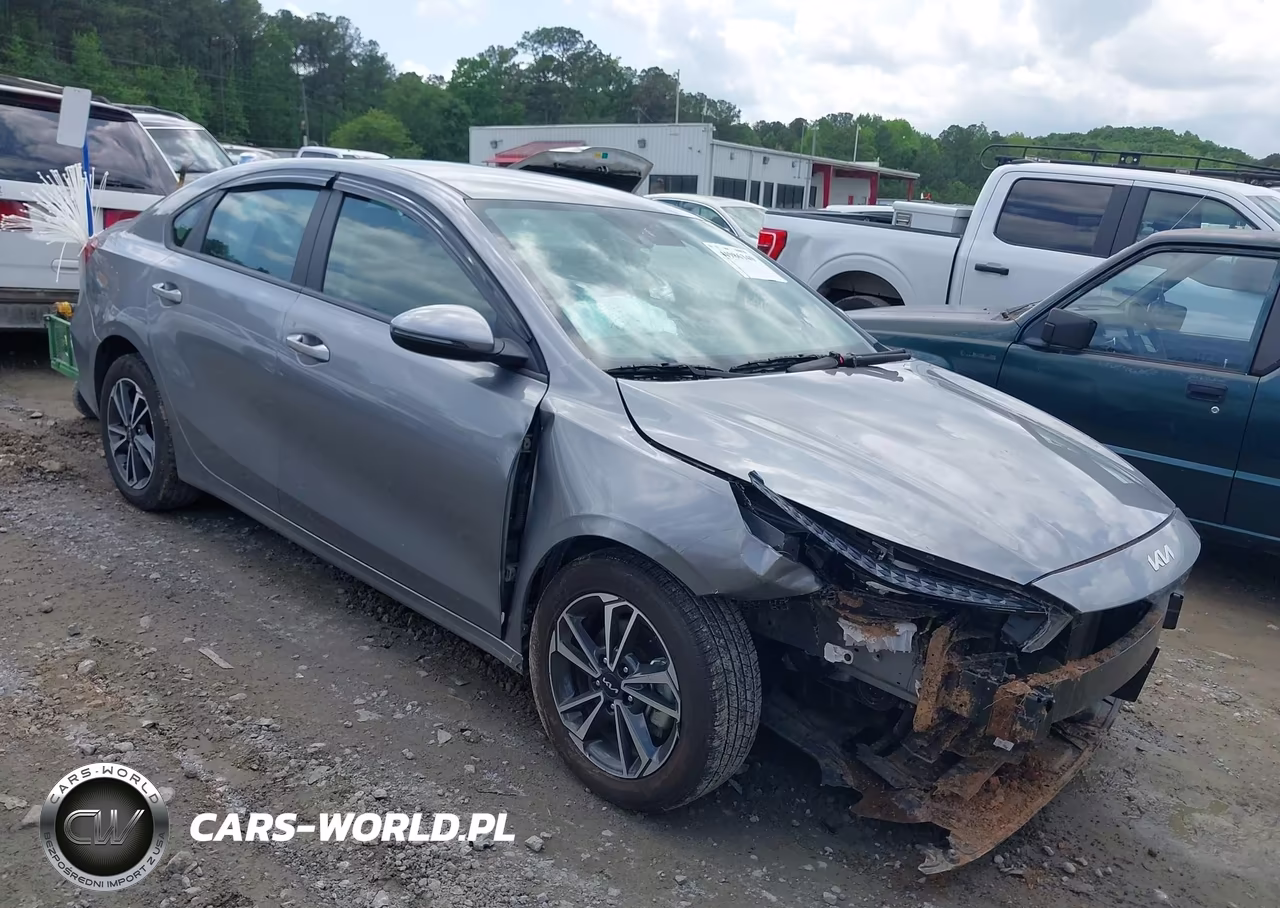 2024 Kia Forte Lxs – zdjęcie 1 z 15
