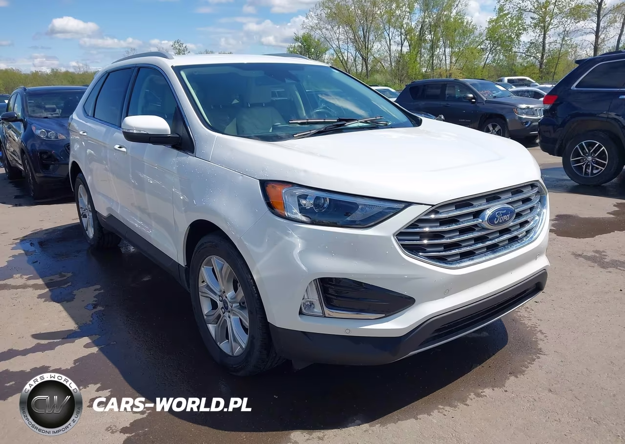 2022 Ford Edge Titanium