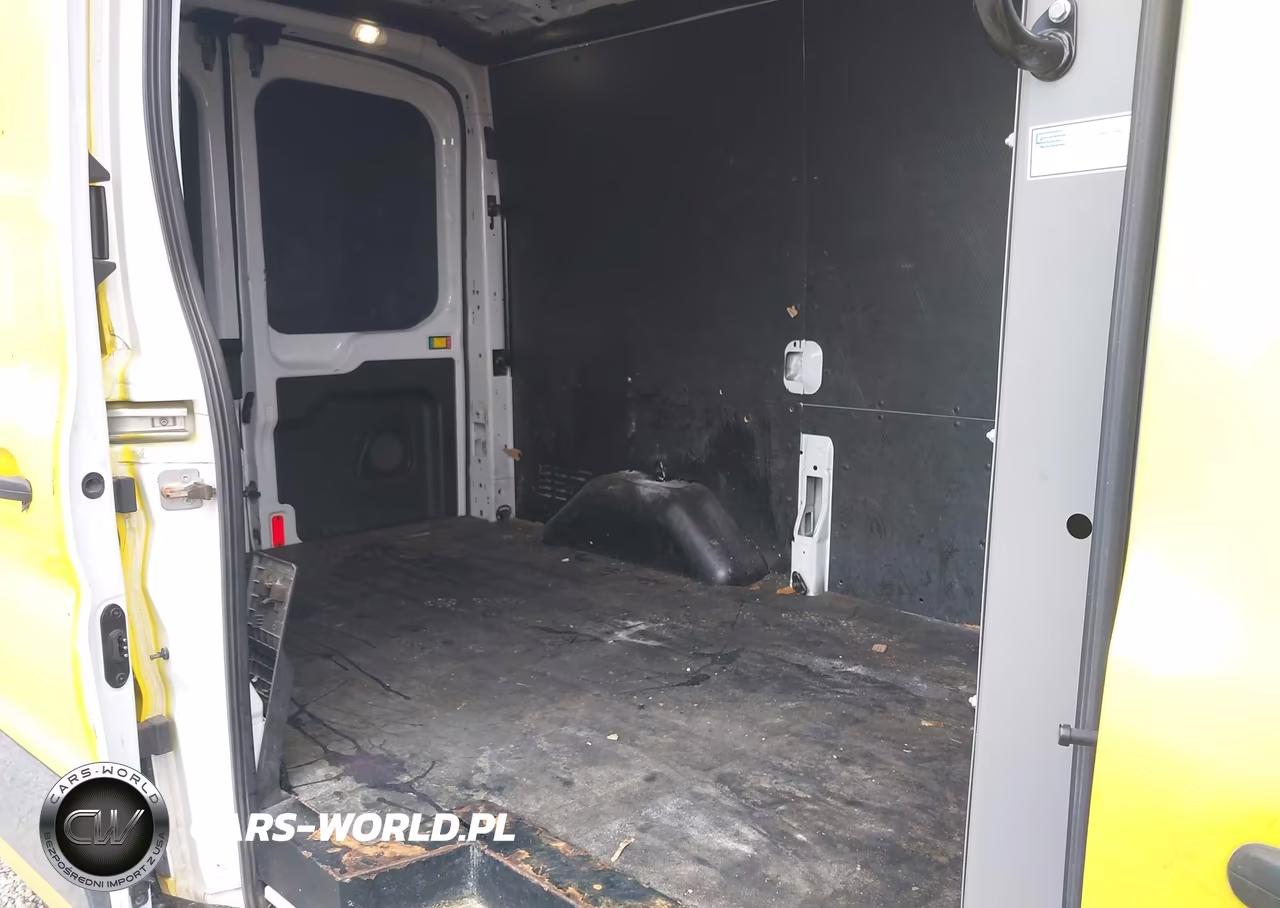 2018 Ford Transit-150 VIN:1FTYE1CM0JKB50298 - 8