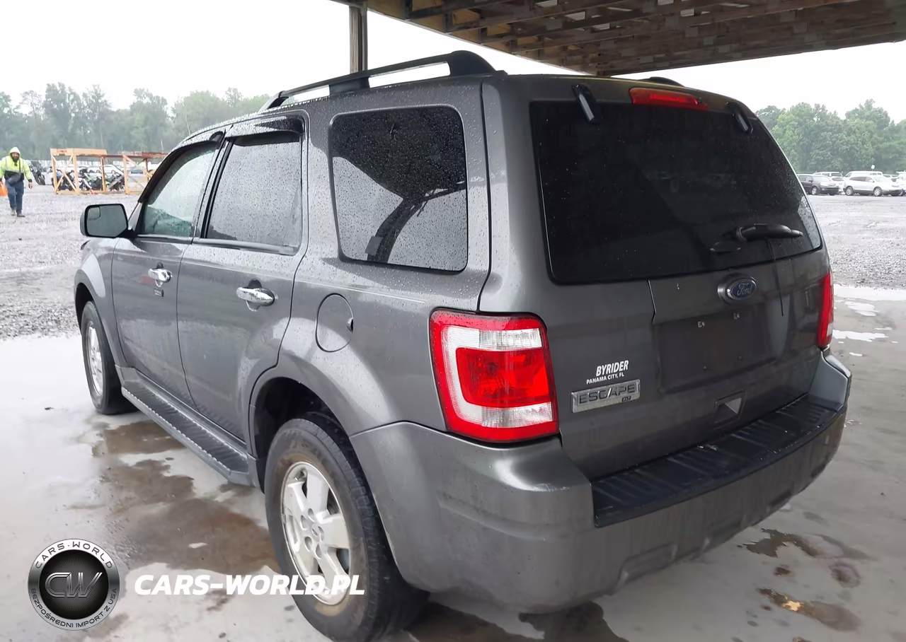 2011 Ford Escape Xlt VIN:1FMCU0D78BKA47336 - 3