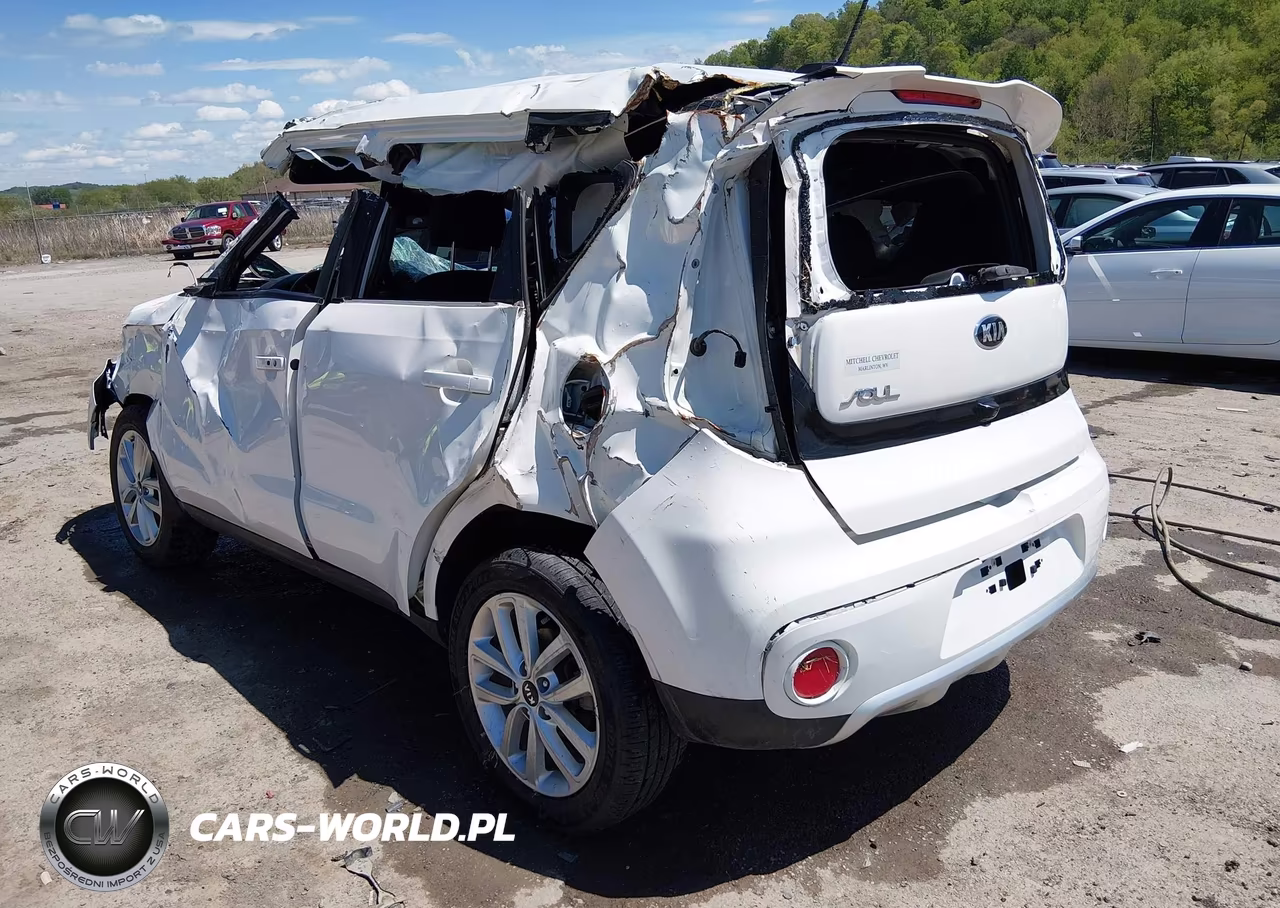 2017 Kia Soul + VIN:KNDJP3A51H7468124 - 3