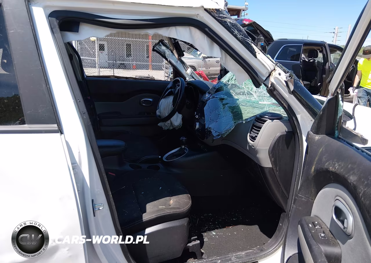 2017 Kia Soul + VIN:KNDJP3A51H7468124 - 5