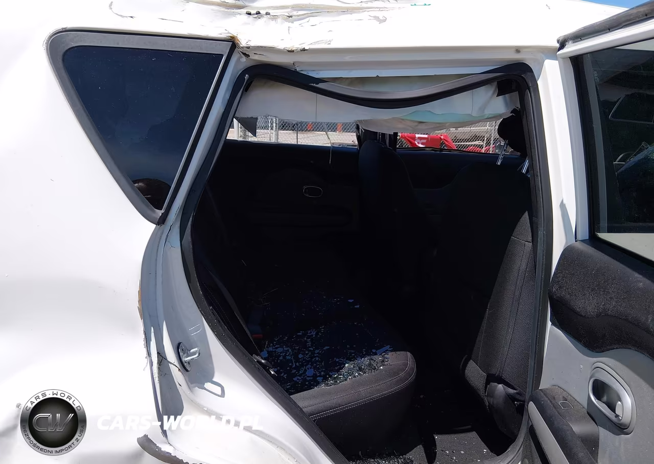 2017 Kia Soul + VIN:KNDJP3A51H7468124 - 8
