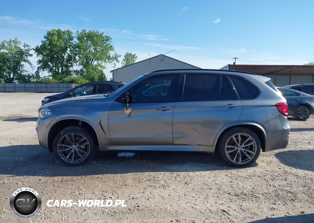 2015 BMW X5 xDrive50I VIN:5UXKR6C53F0J75486 - 14