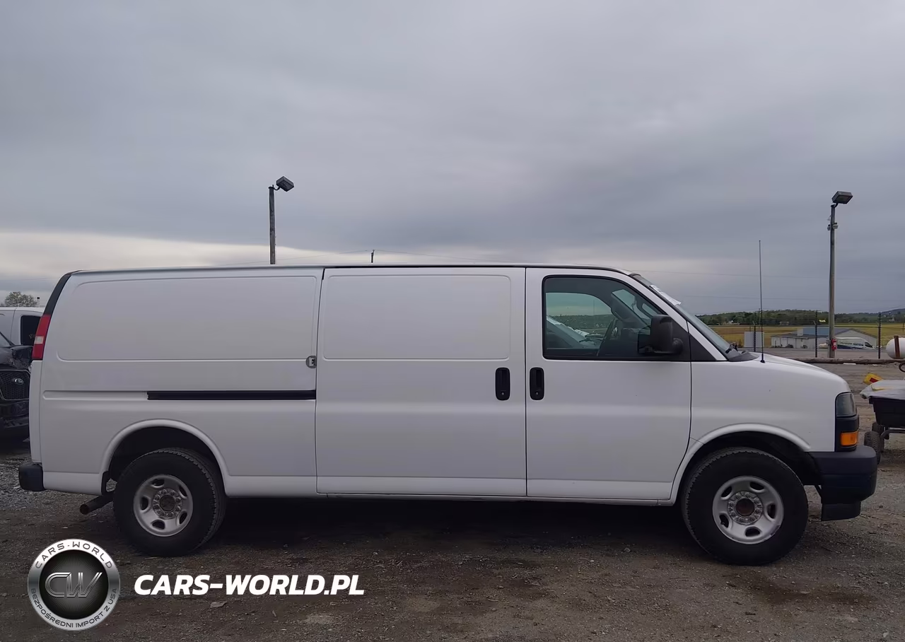 2018 Chevrolet Express 2500 Work Van VIN:1GCWGBFP8J1192141 - 13