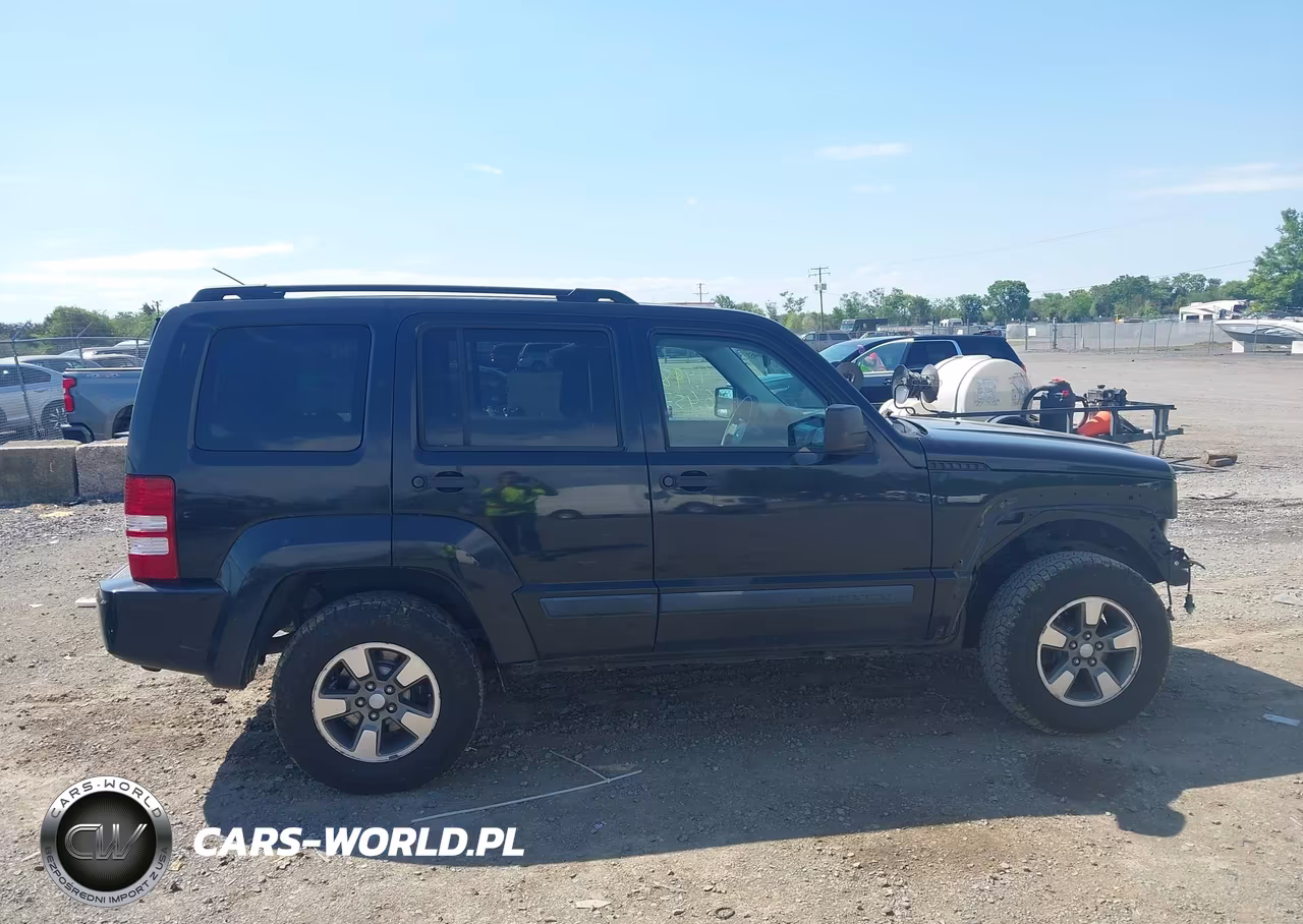 2008 Jeep Liberty Sport VIN:1J8GN28K58W107760 - 14