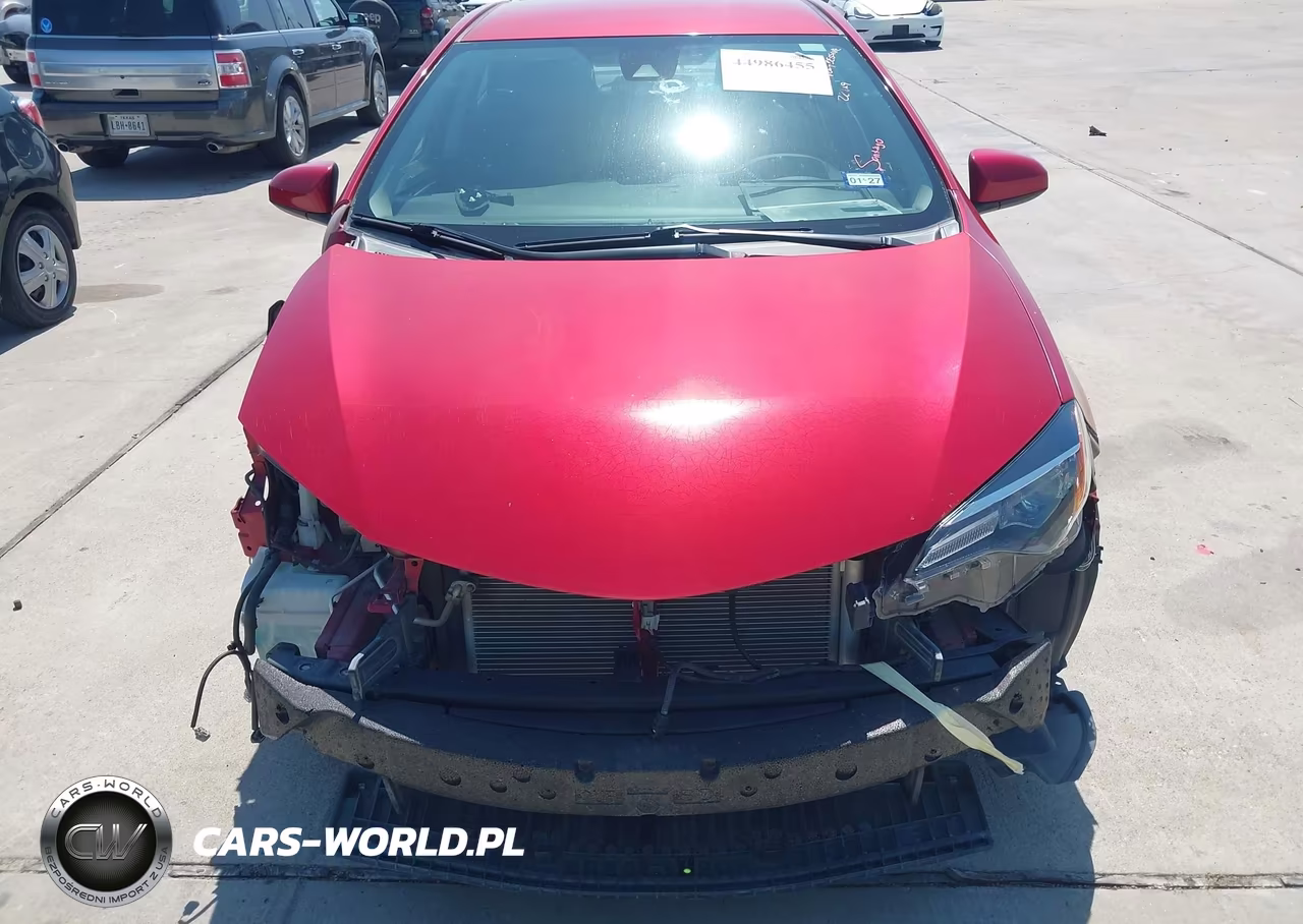 2018 Toyota Corolla Le VIN:5YFBURHEXJP824838 - 12