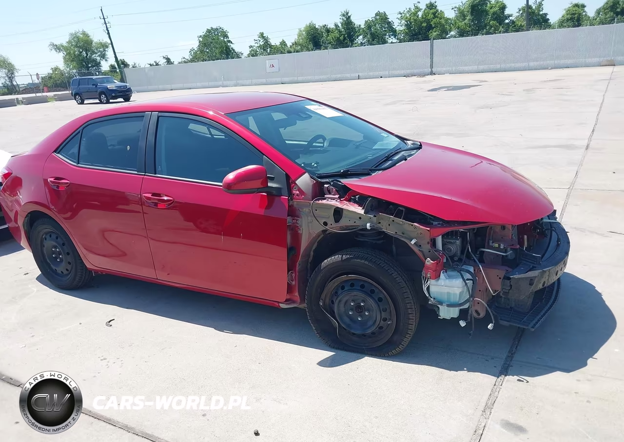 2018 Toyota Corolla Le VIN:5YFBURHEXJP824838 - 13