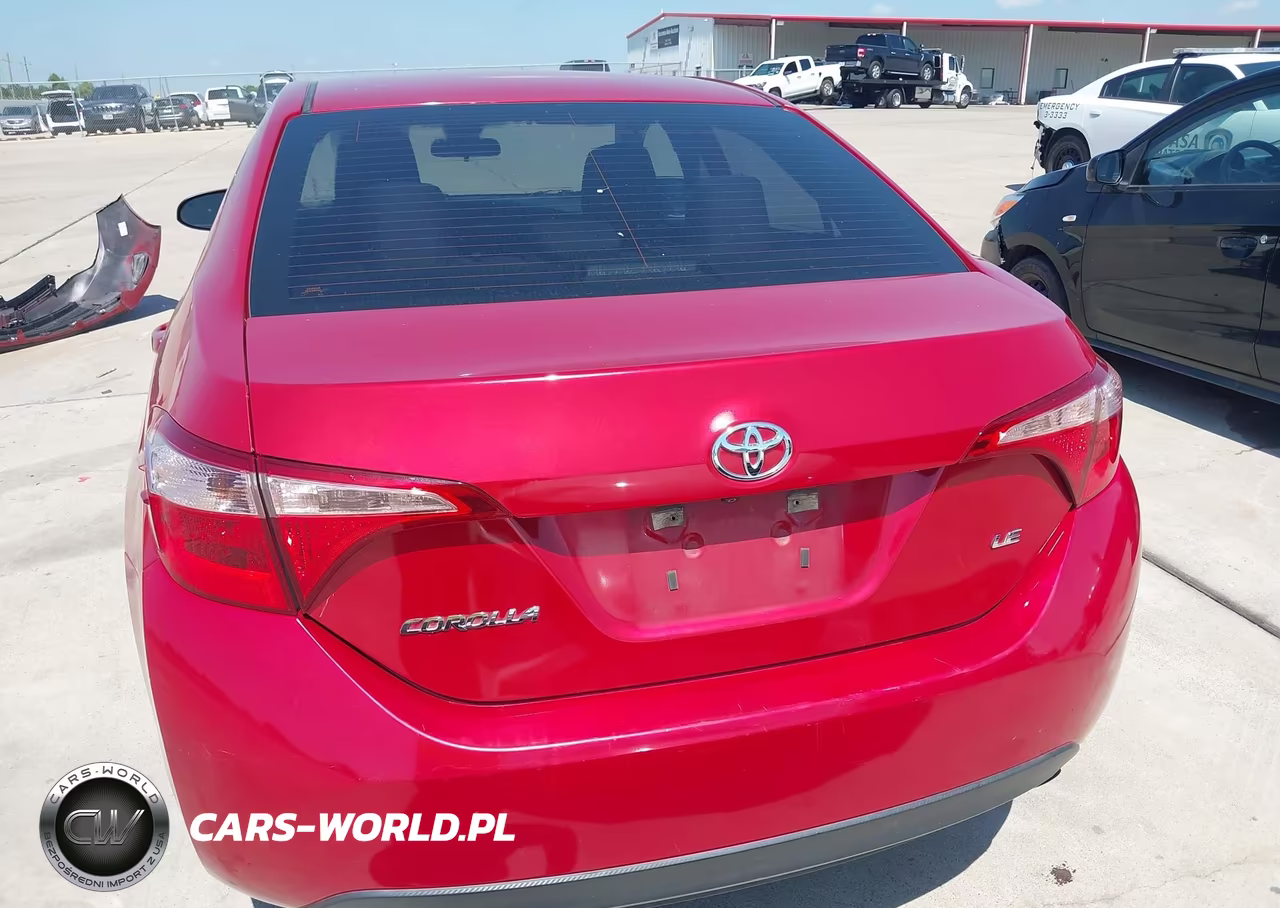 2018 Toyota Corolla Le VIN:5YFBURHEXJP824838 - 16