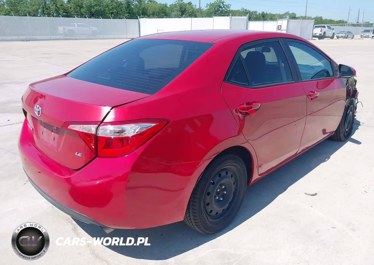 2018 Toyota Corolla Le VIN:5YFBURHEXJP824838 - 4